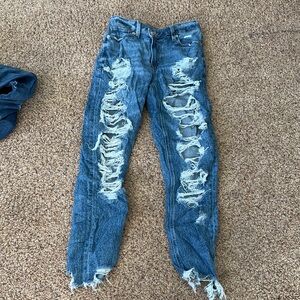 American Eagle Blue ripped mom jeans